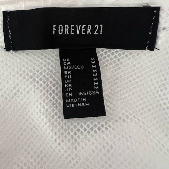 Forever 21 Cropped Lightweight Windbreaker style Jacket - Picture 6 of 6